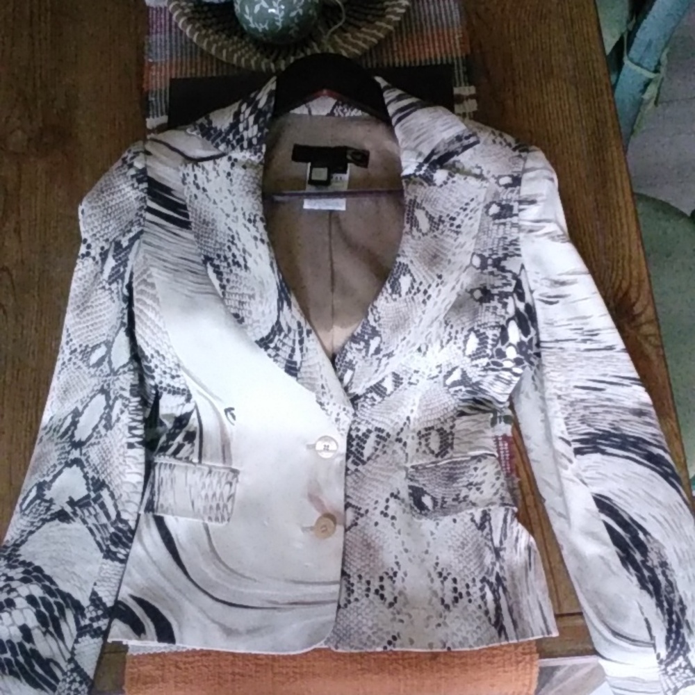 Just Cavalli Stunning Snake-Print Blazer - Picture 5 of 8